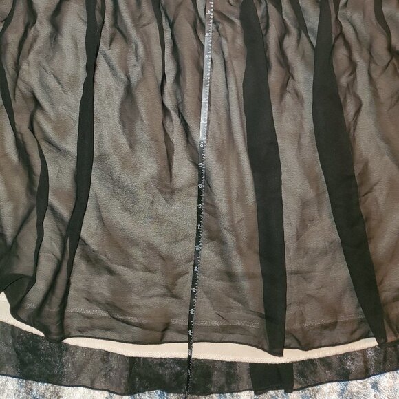 Maurices Black Lace Mini Skirt || sz3 || EUC - Picture 5 of 10